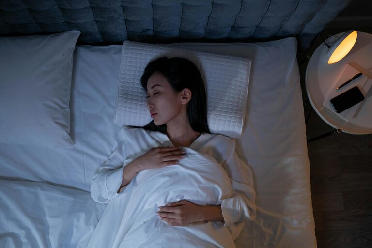 How to Choose the Right Pillow for Better Sleep
